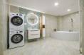 Spacious Modern 4-Room Apartment in Prime Old Town Location