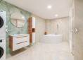 Spacious Modern 4-Room Apartment in Prime Old Town Location