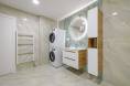 Spacious Modern 4-Room Apartment in Prime Old Town Location