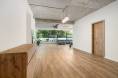 Spacious Modern 4-Room Apartment in Prime Old Town Location