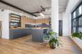 Spacious Modern 4-Room Apartment in Prime Old Town Location